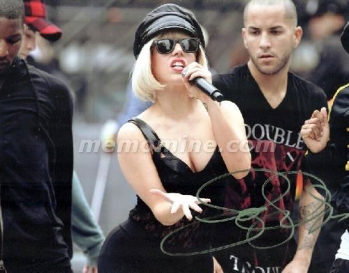 LADY GAGA Original Autograph w/ COA - Click Image to Close